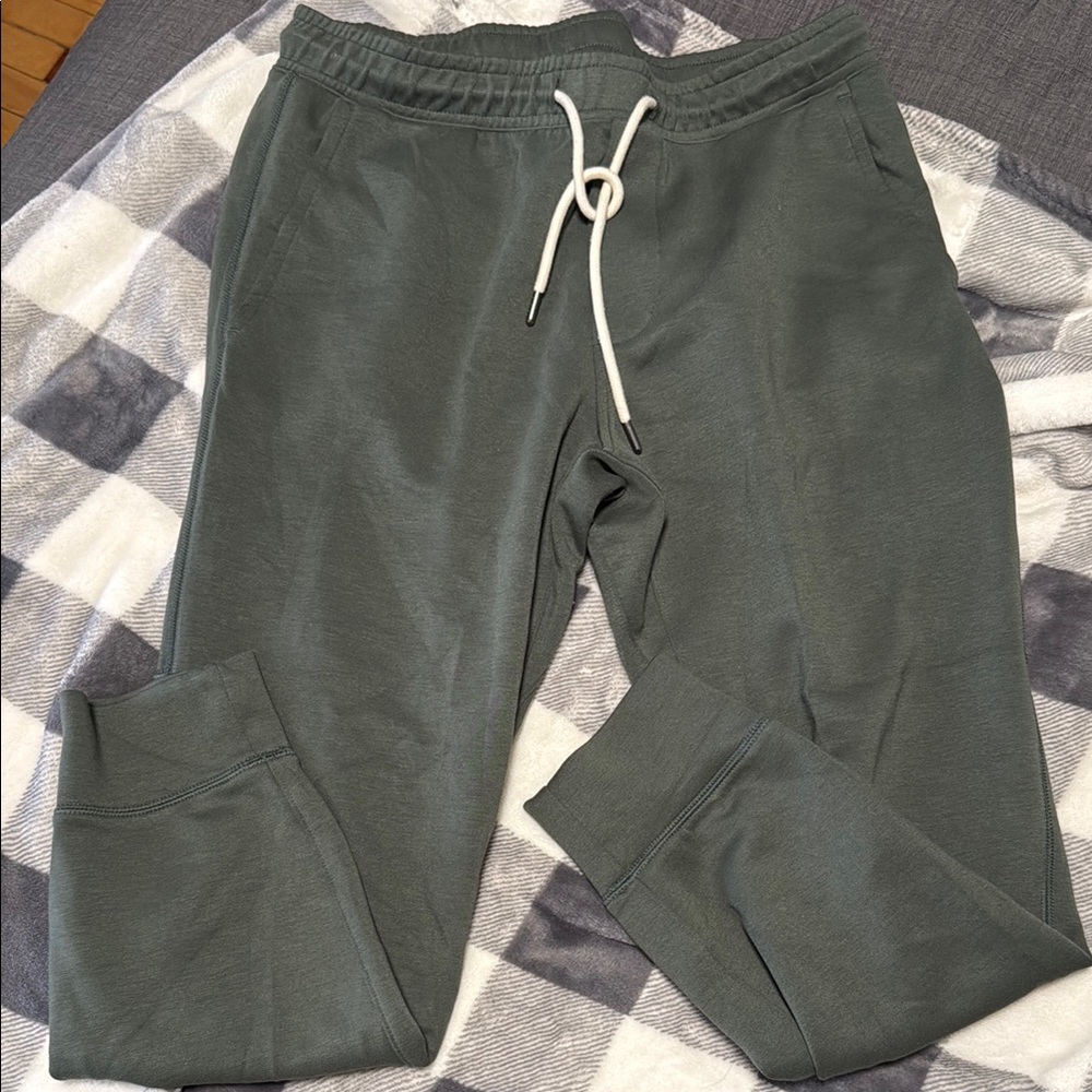 American Eagle Jogger